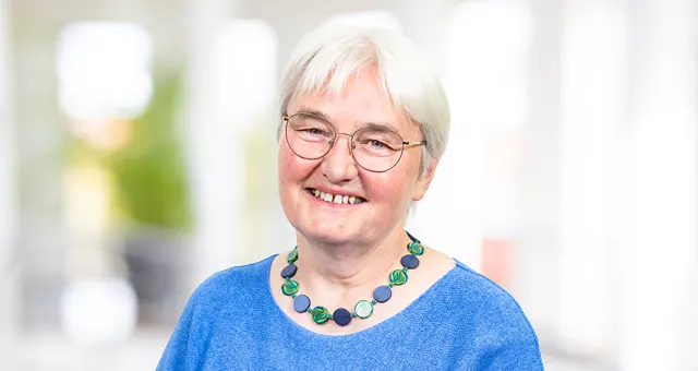 Porträt von Teresa Obst, Katholische Klinikseelsorgerin